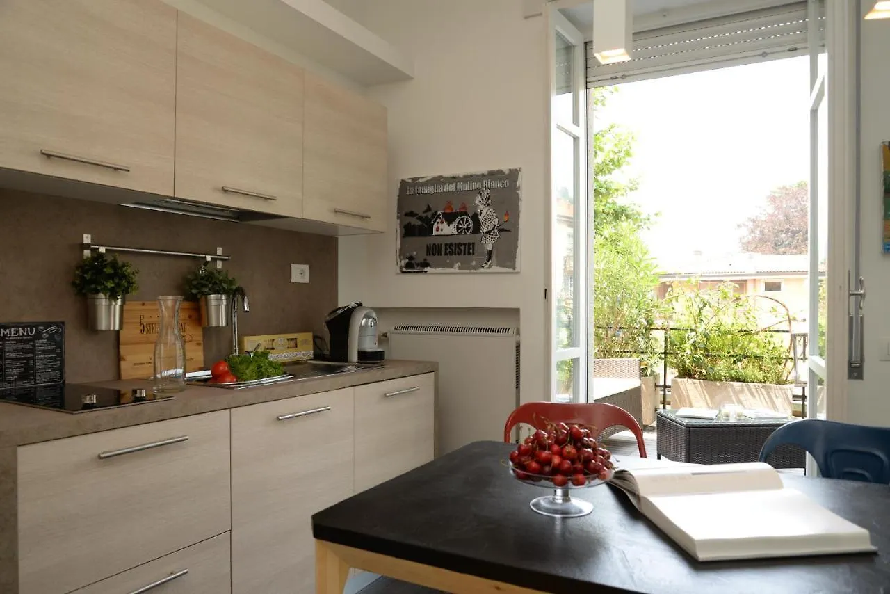 Rezzonico Suites - By Myhomeincomo