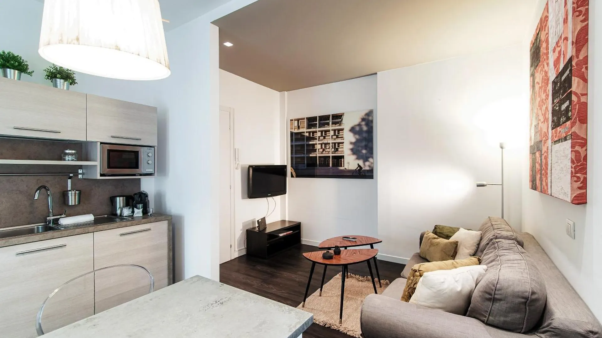 Apartment Rezzonico Suites - By Myhomeincomo